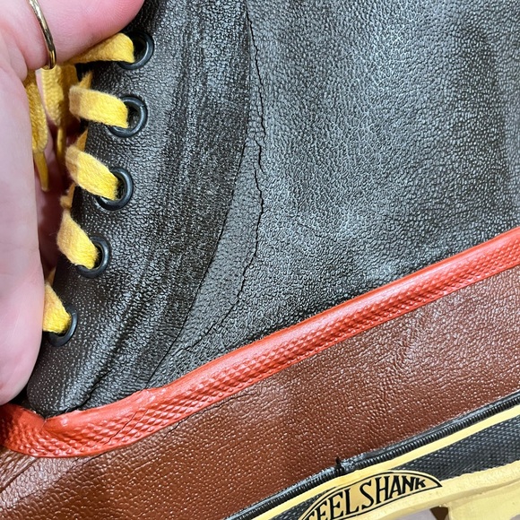 Men’s Vintage Explorers Waterproof Duck Boots - Picture 14 of 16